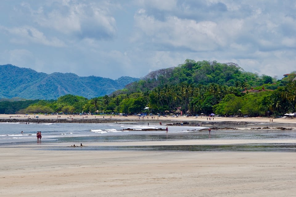 picture of beach at tamarindo costa rica